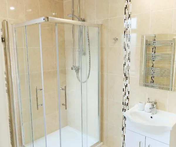 The Cloisters Konukevi Dingle